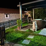 Charming House In With Shared Pool Casa de Férias