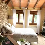 Casa de Férias Charming House In With Shared Pool *