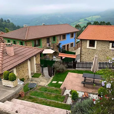 Charming House In With Shared Pool 度假居 *