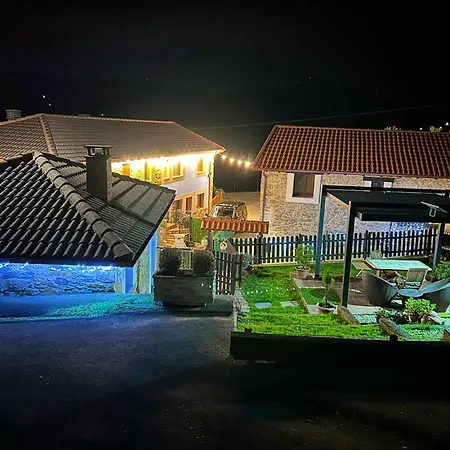 度假居 Charming House In With Shared Pool Biescas (Asturias)