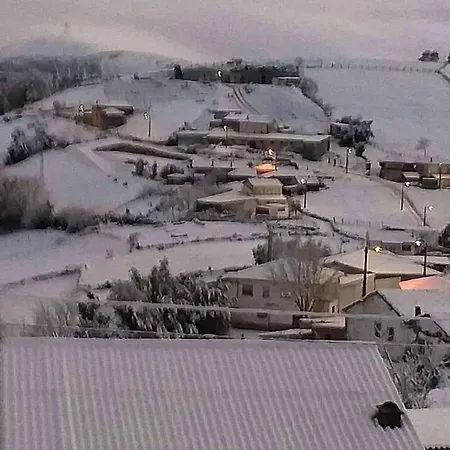 Charming House In With Shared Pool