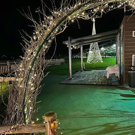 Charming House In With Shared Pool