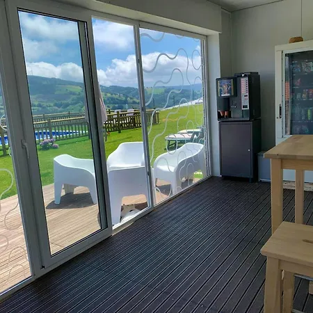 Charming House In With Shared Pool 度假居 *