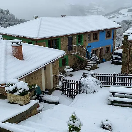 Charming House In With Shared Pool Biescas (Asturias)