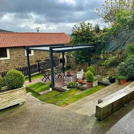 度假居 Charming House In With Shared Pool *