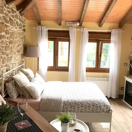 度假居 Charming House In With Shared Pool *